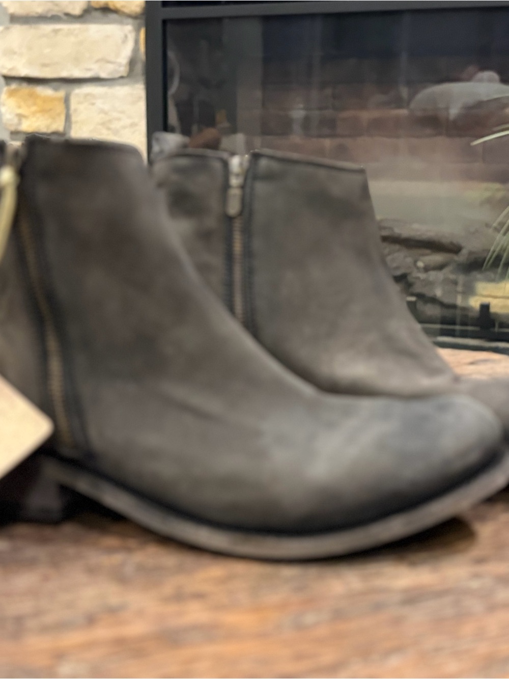LIBERTY Black Gray Suede Ankle Boots